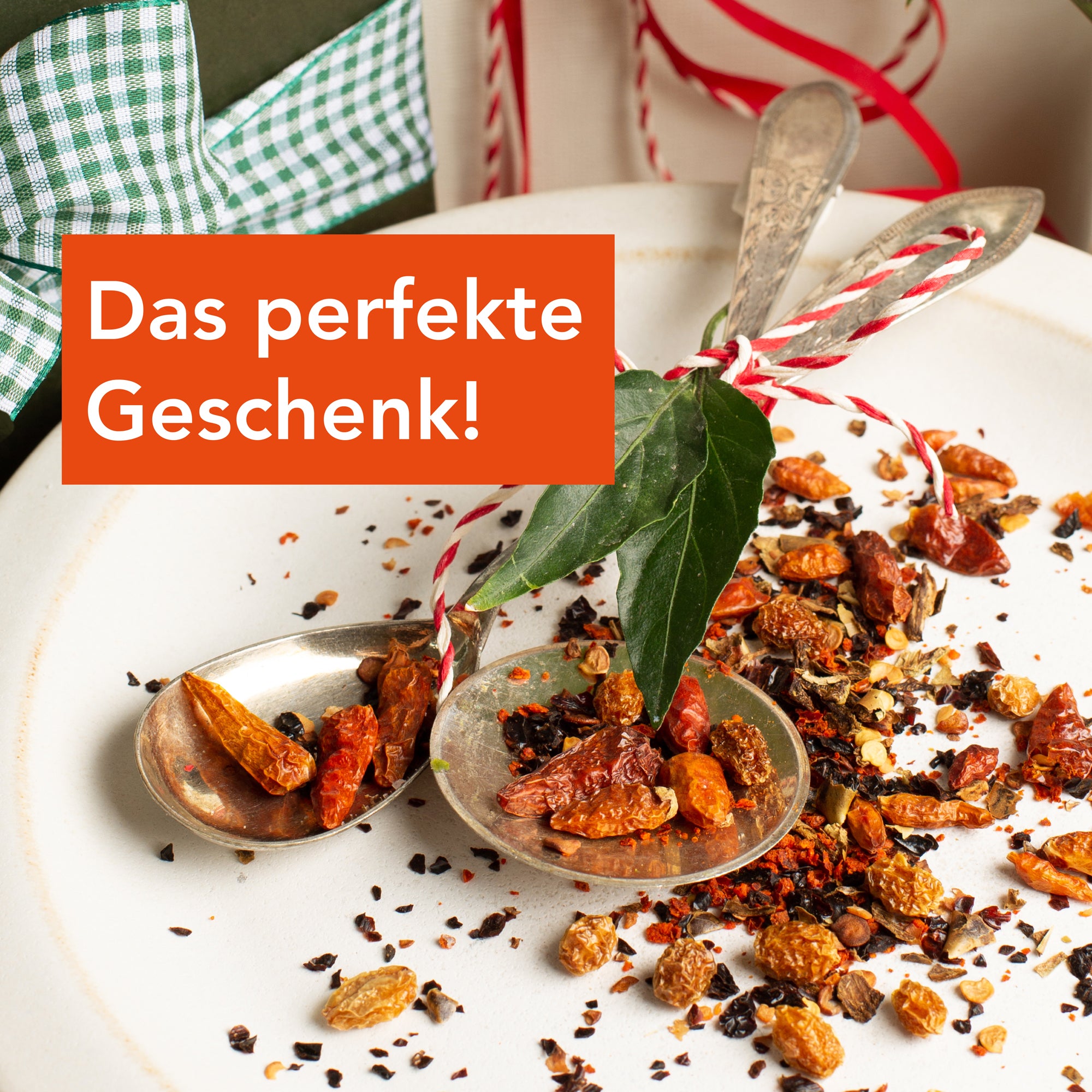 Craftly Chili-Gewürzbox – 12 Exklusive Chilisorten aus aller Welt, Scharfes Geschenk für Feinschmecker und Hobbyköche